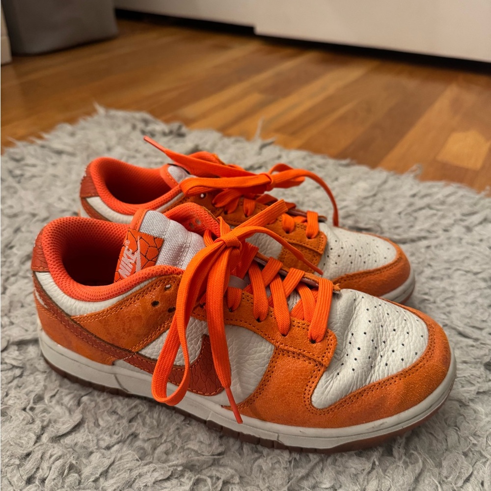Nike Dunks Orange and White Sneakers Women’s Size 7 (Syracuse, Clemson, Auburn)